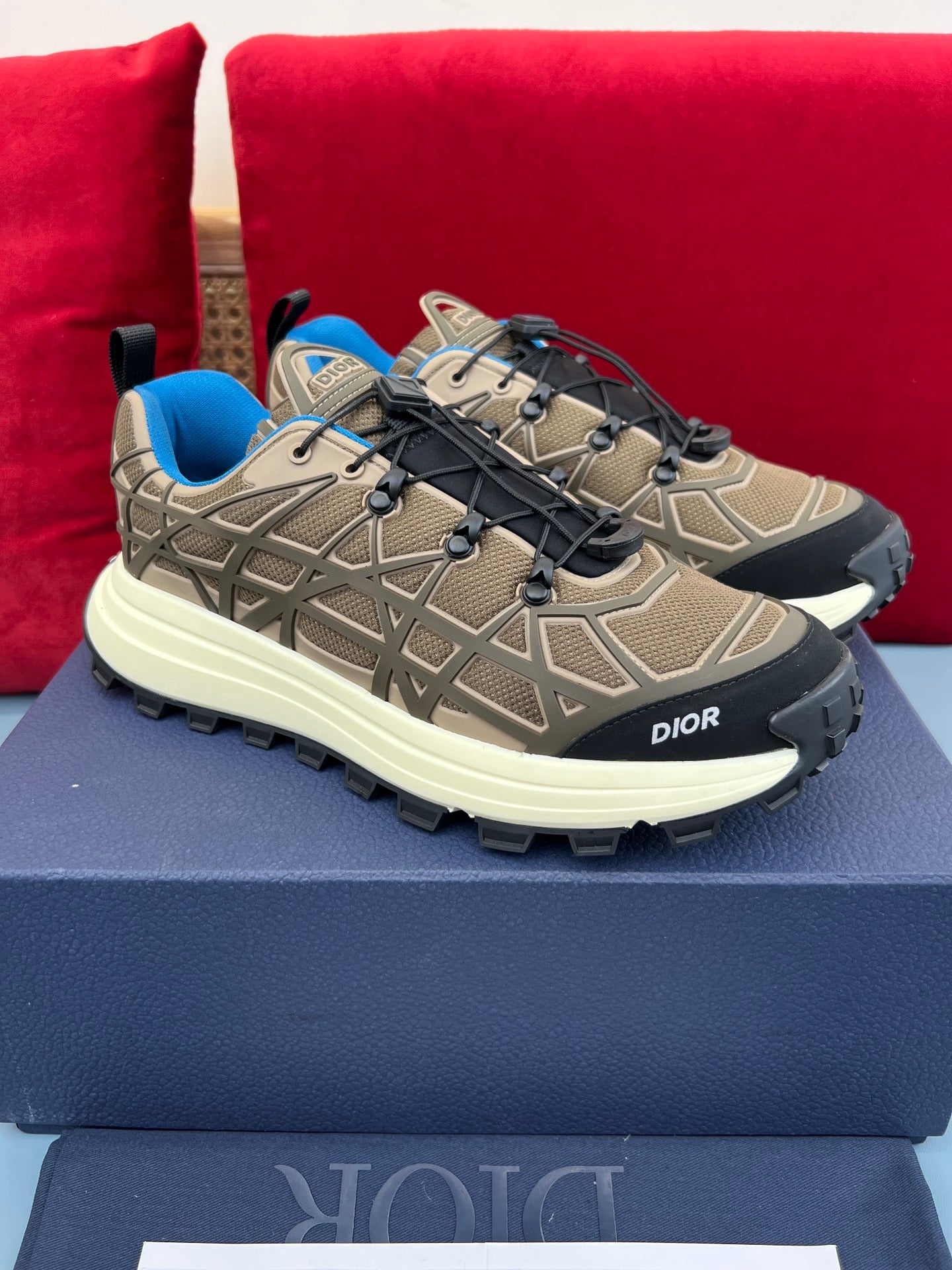 B31 RUNNER SNEAKER