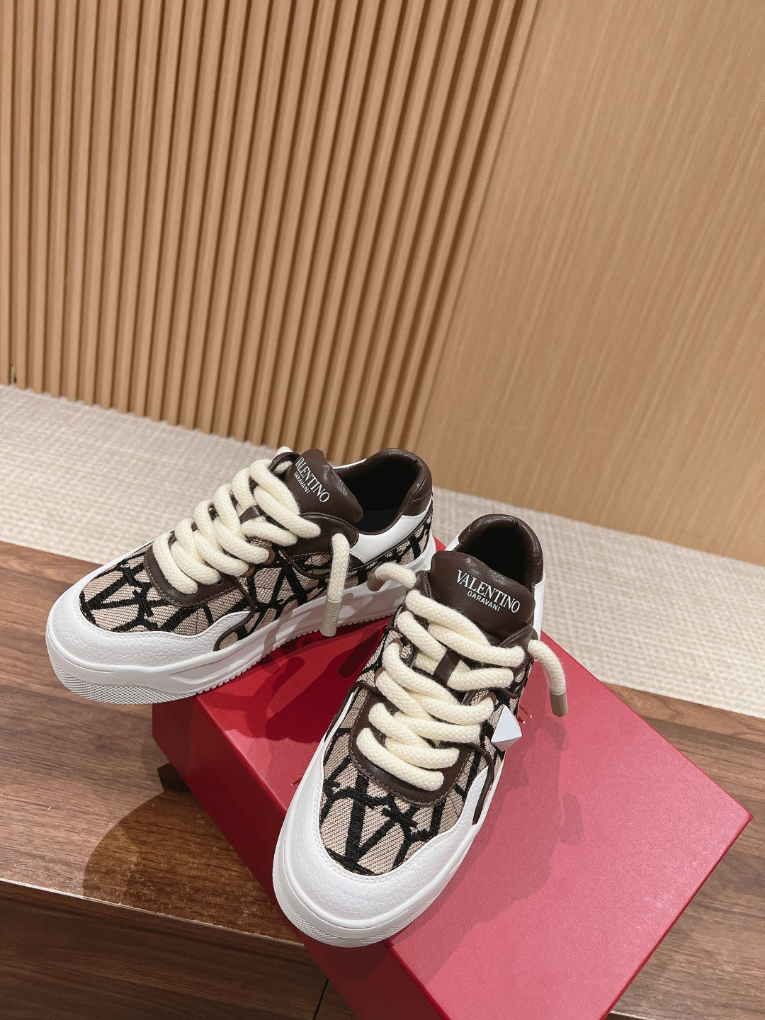 ONE STUD XL LOW-TOP SNEAKER IN NAPPA LEATHER AND TOILE ICONOGRAPHE FABRIC