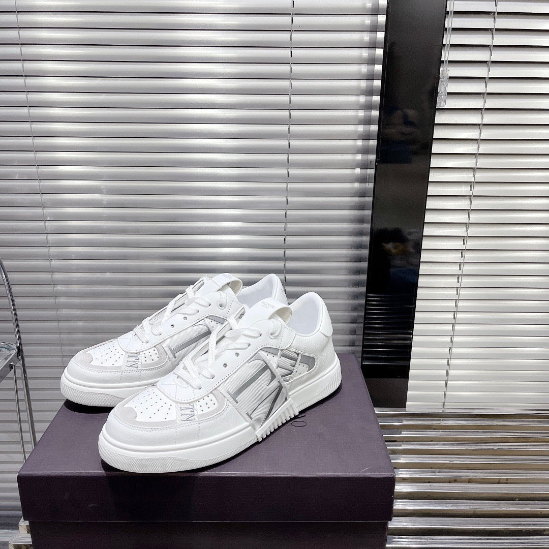 GaravaniVL7N logo-print strap sneakers