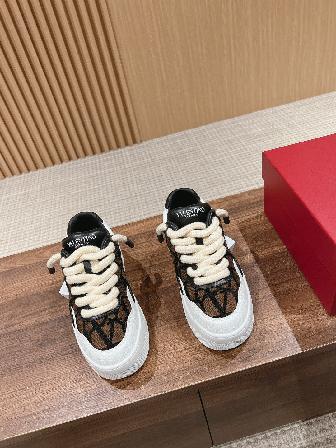 ONE STUD XL LOW-TOP SNEAKER IN NAPPA LEATHER AND TOILE ICONOGRAPHE FABRIC