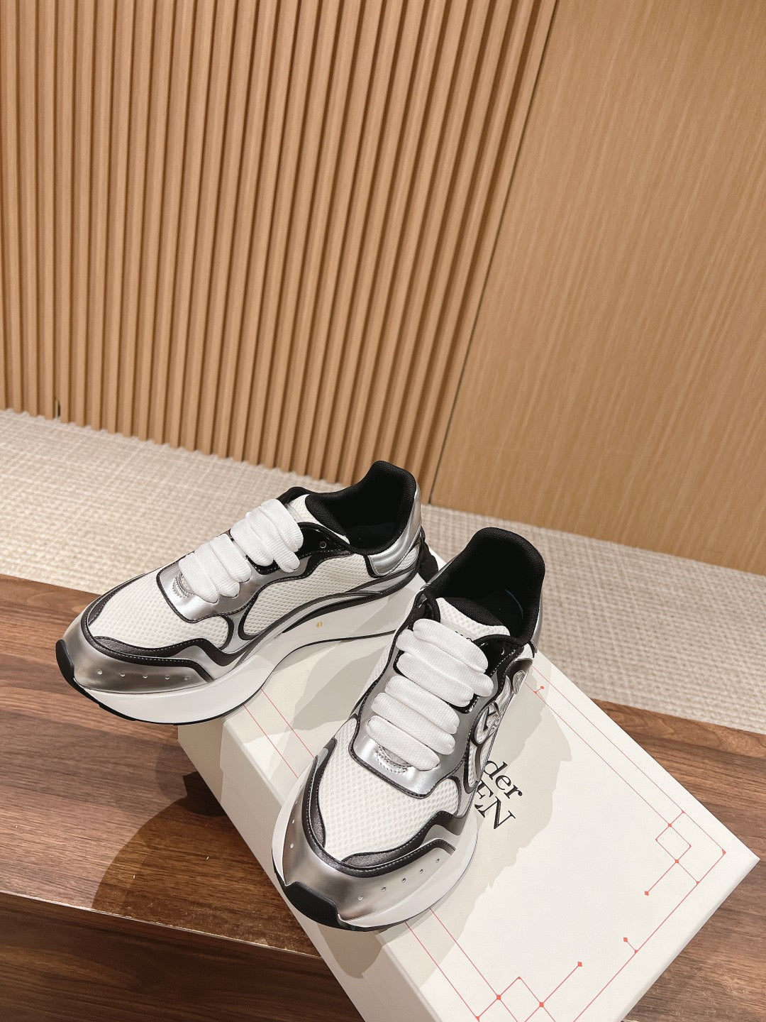 SPRINT RUNNER SNEAKERS
