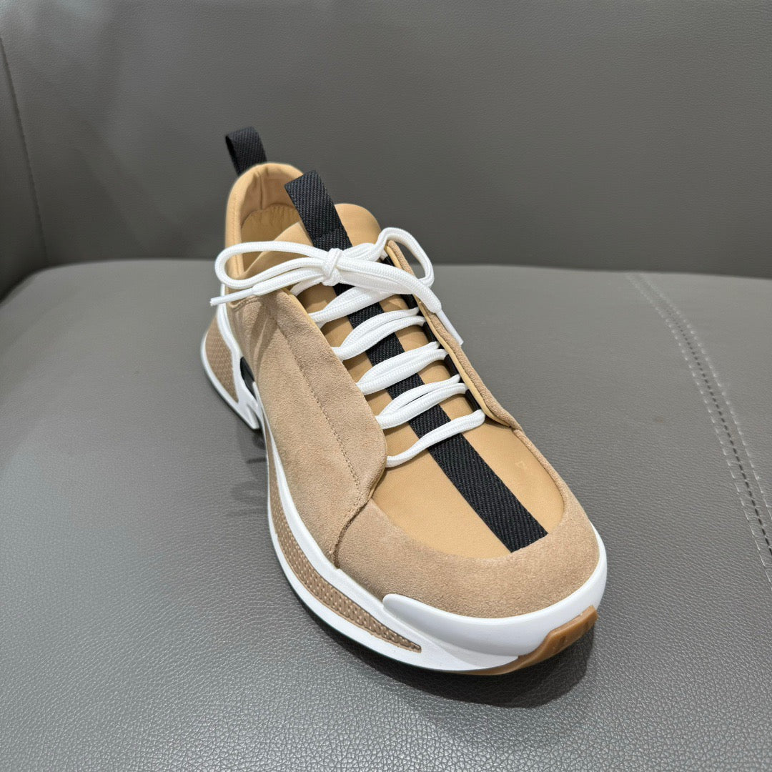 HS Sneaker
