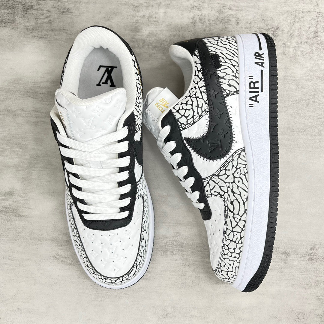 Low sneakers