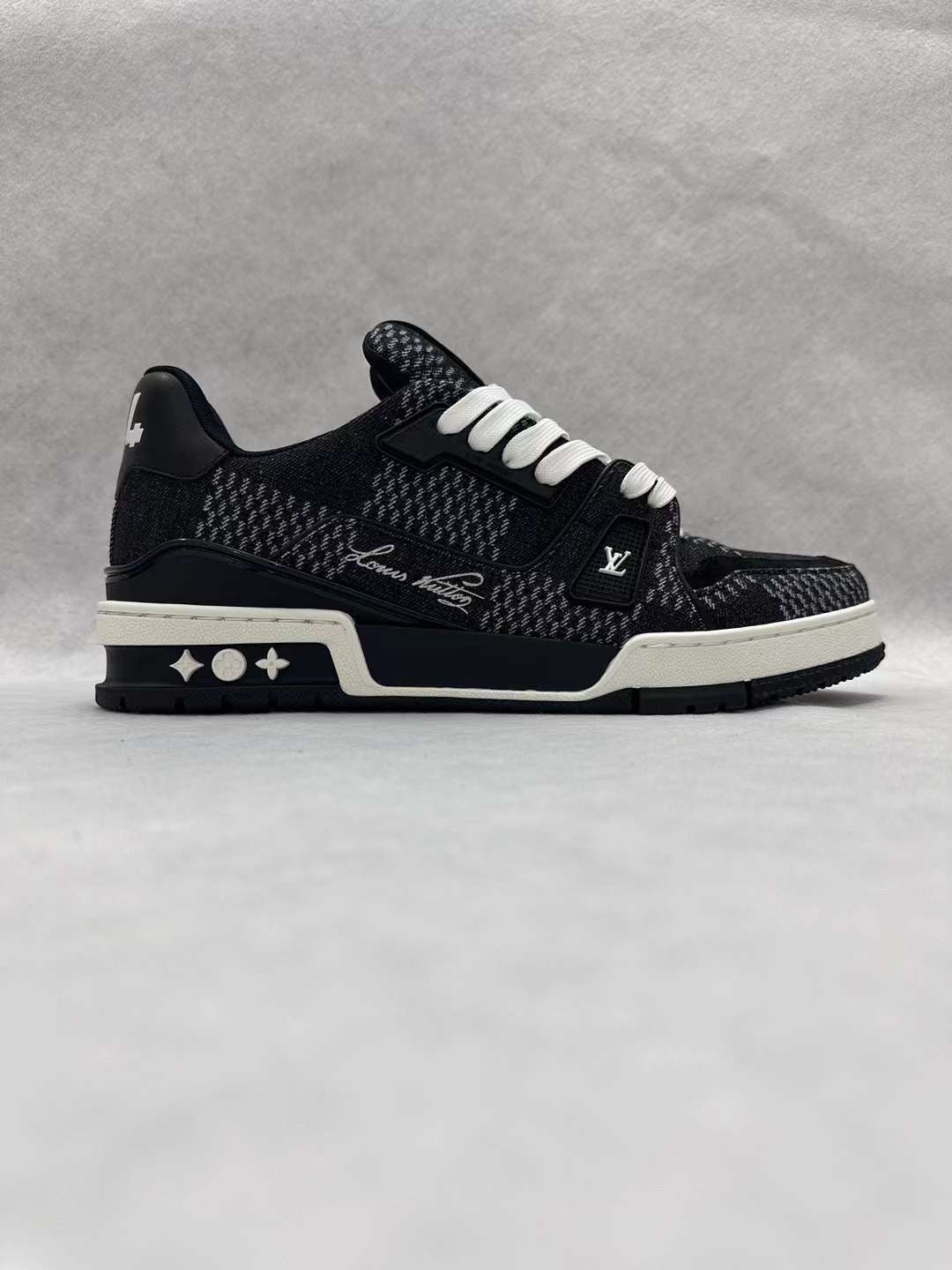 L|V Sneaker