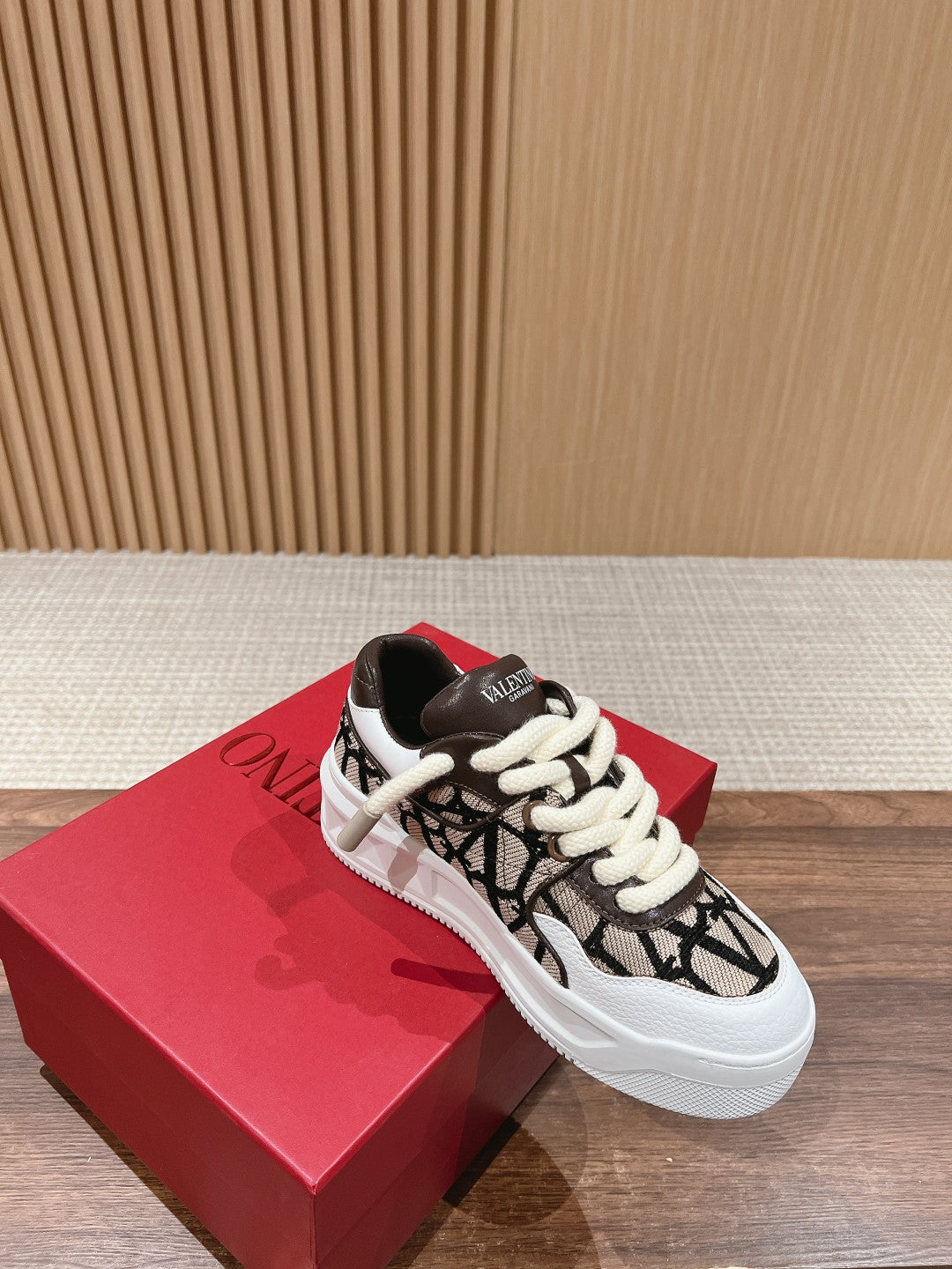 ONE STUD XL LOW-TOP SNEAKER IN NAPPA LEATHER AND TOILE ICONOGRAPHE FABRIC