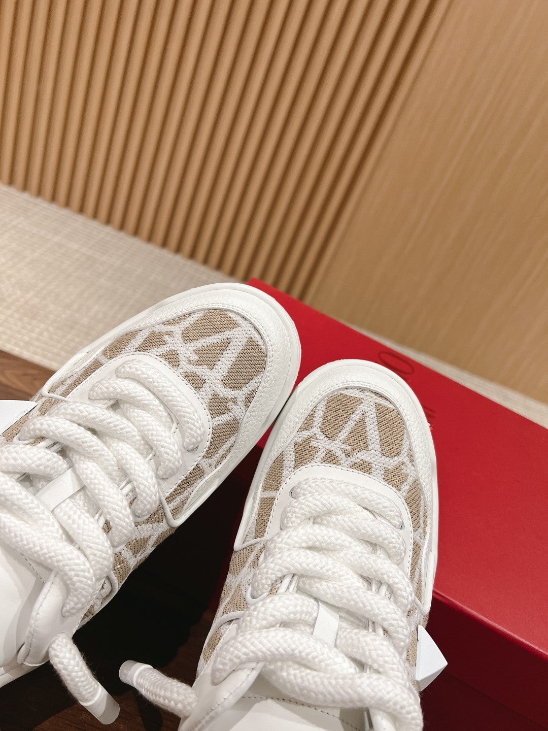 ONE STUD XL LOW-TOP SNEAKER IN NAPPA LEATHER AND TOILE ICONOGRAPHE FABRIC