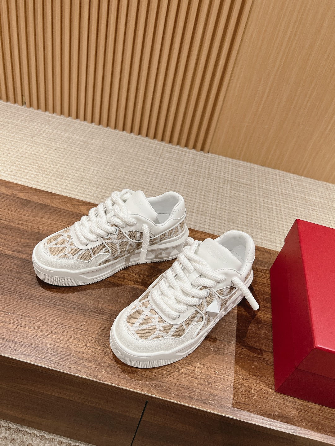 ONE STUD XL LOW-TOP SNEAKER IN NAPPA LEATHER AND TOILE ICONOGRAPHE FABRIC