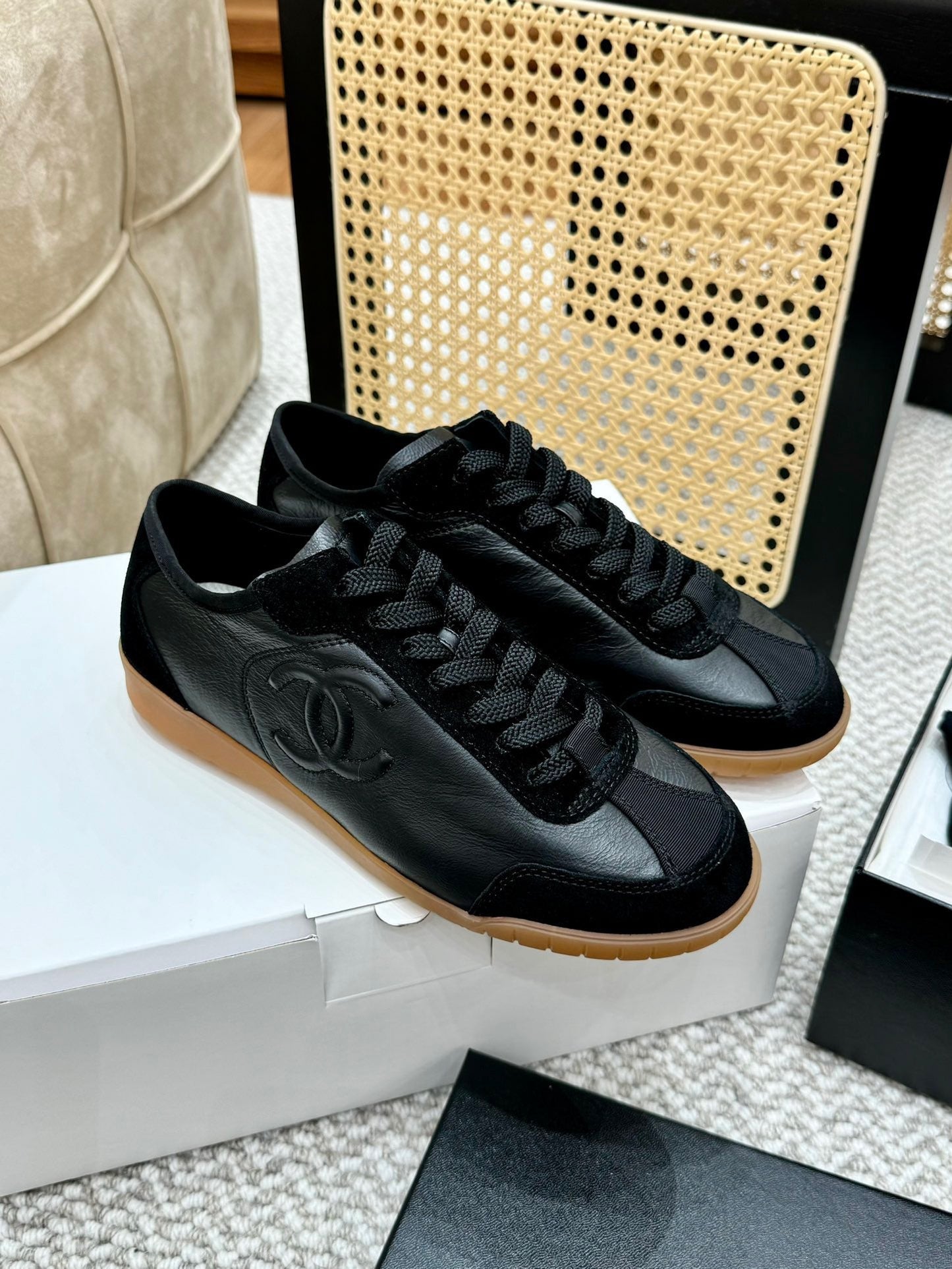 Calfskin & Suede CalfskinBlack Sneaker