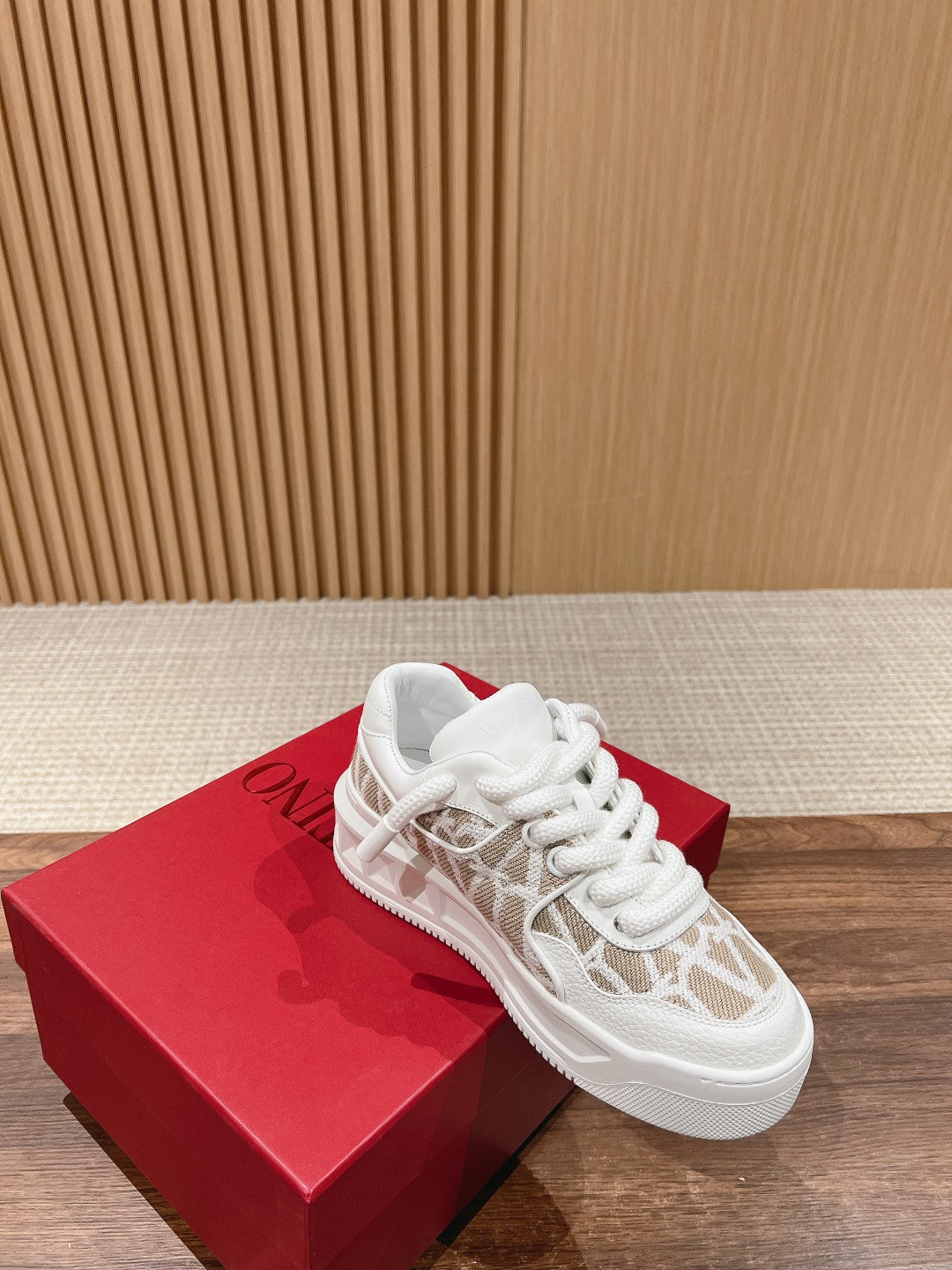 ONE STUD XL LOW-TOP SNEAKER IN NAPPA LEATHER AND TOILE ICONOGRAPHE FABRIC