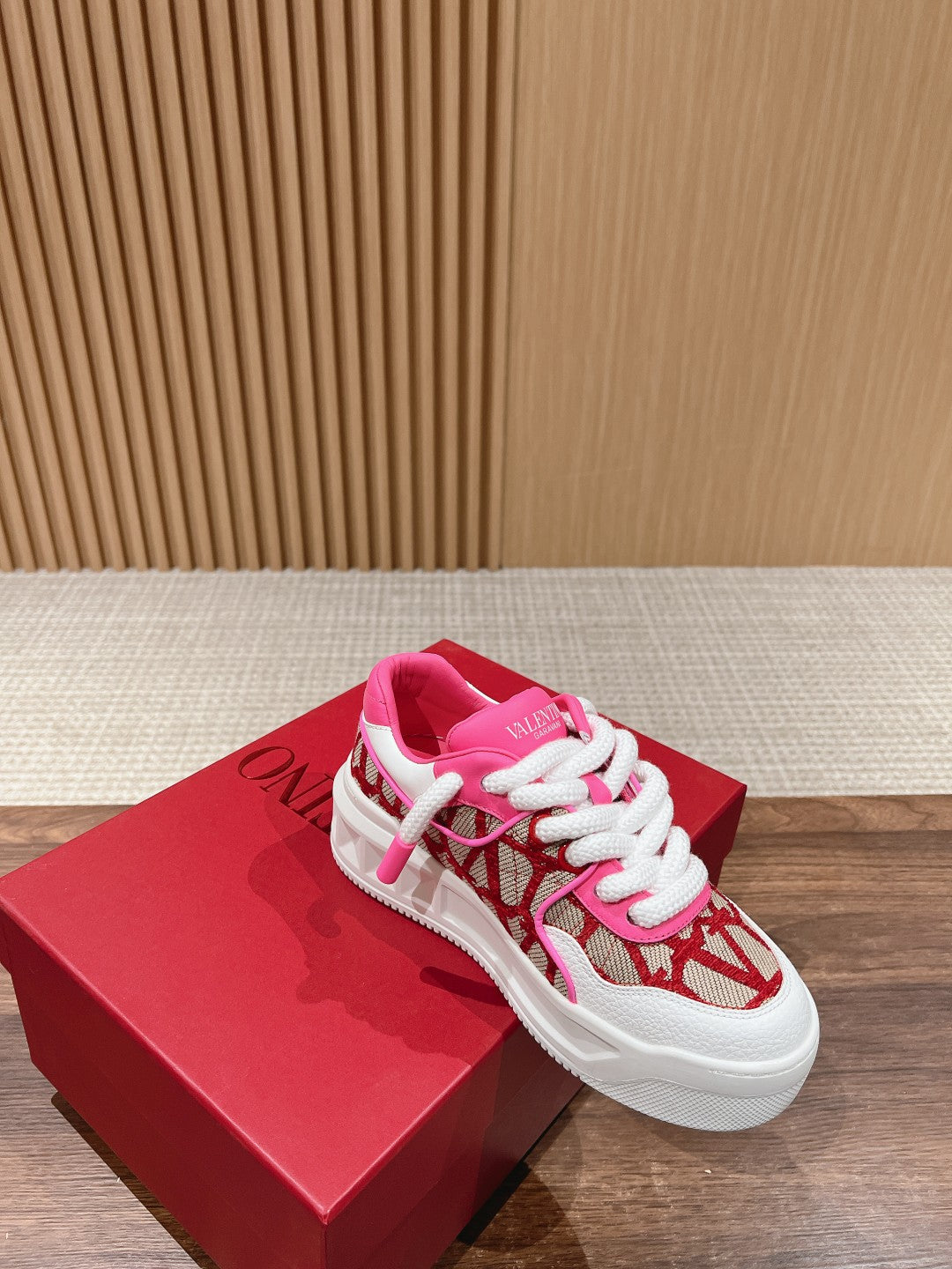 ONE STUD XL LOW-TOP SNEAKER IN NAPPA LEATHER AND TOILE ICONOGRAPHE FABRIC