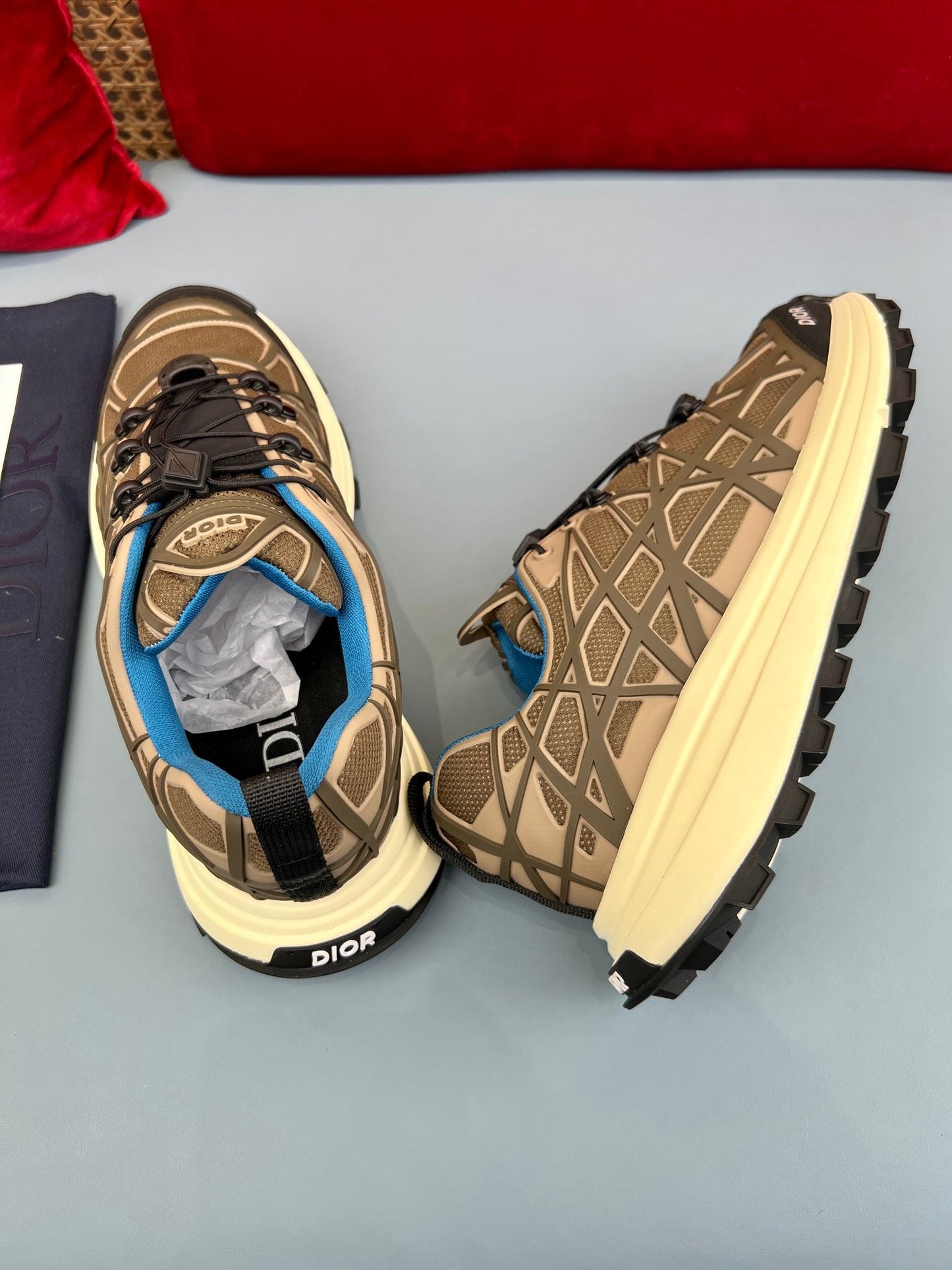 B31 RUNNER SNEAKER