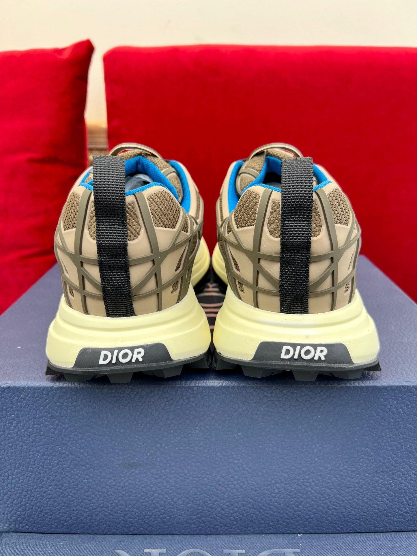 B31 RUNNER SNEAKER