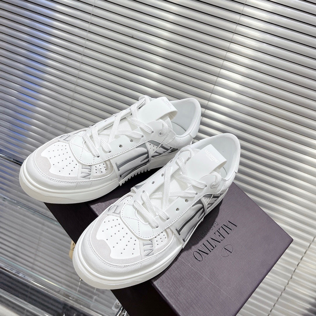 GaravaniVL7N logo-print strap sneakers