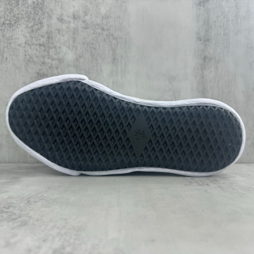 AM Sneaker