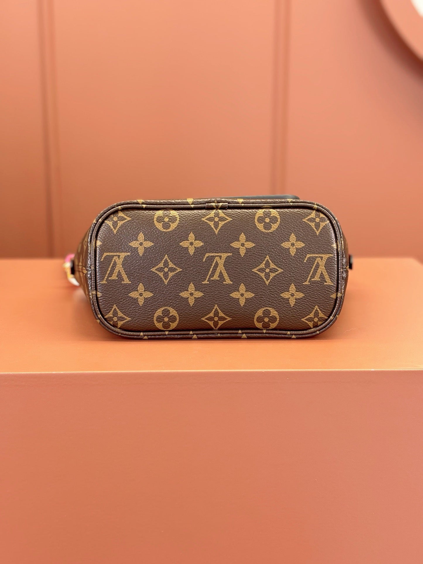 Neverfull Bandoulière Inside Out BB Bag