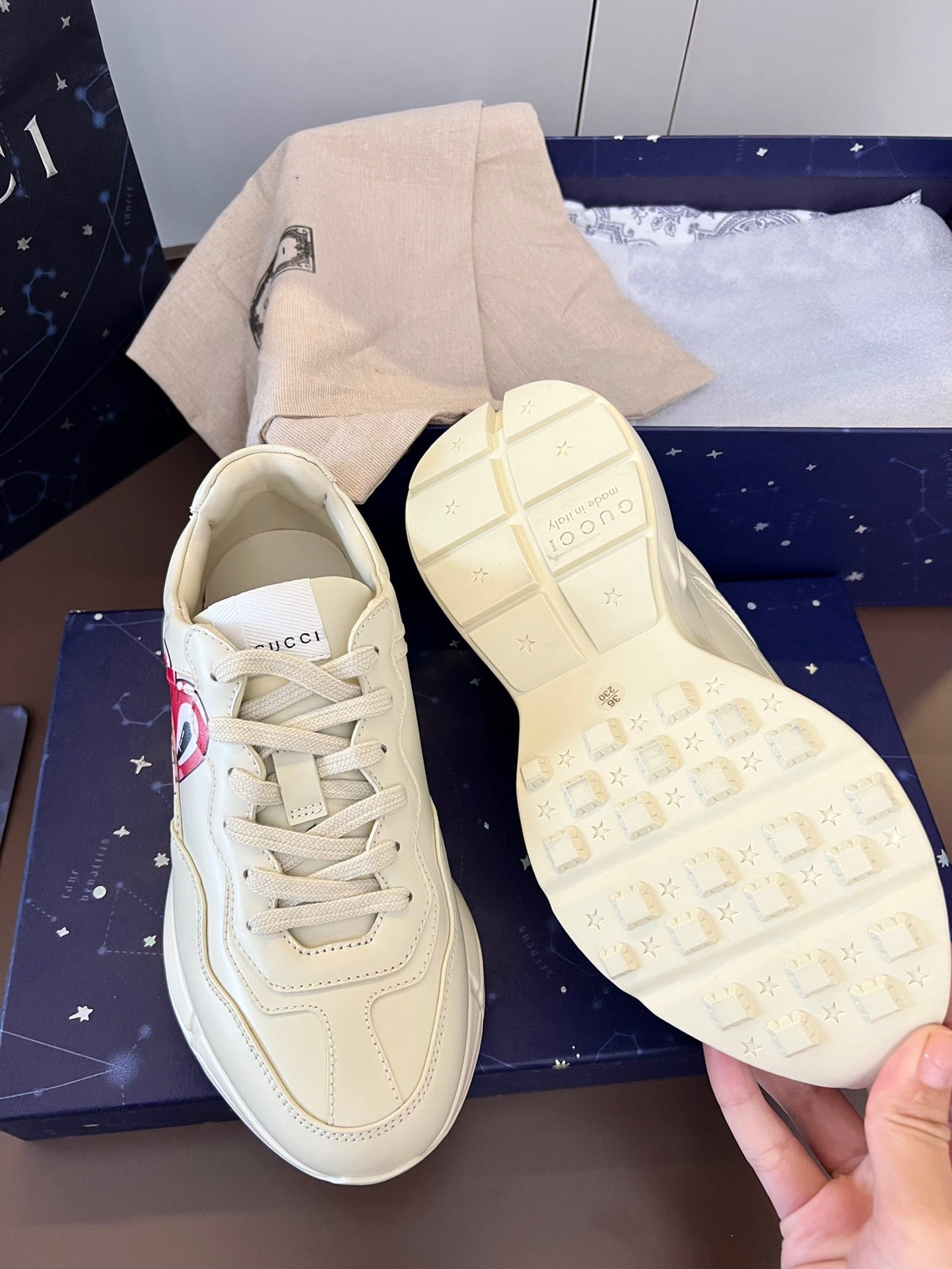 WOMEN'S RHYTON SNEAKER WITH LOGO