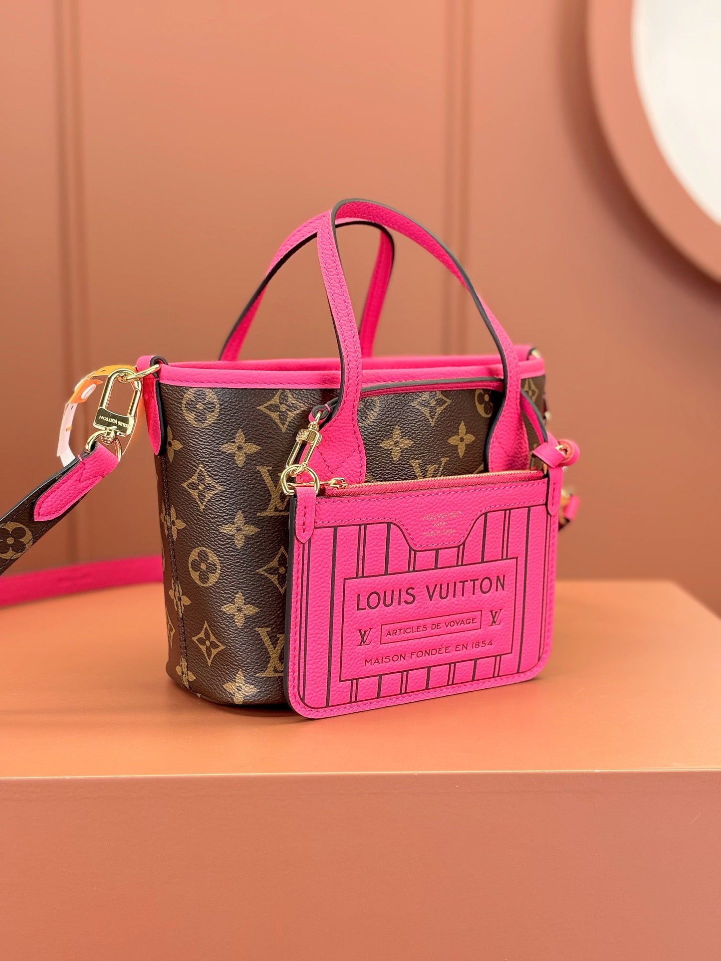 Neverfull Bandoulière Inside Out BB Bag