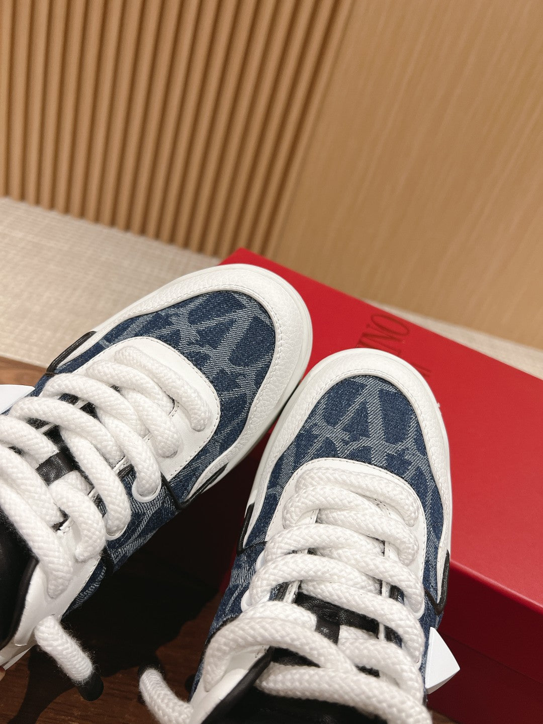 ONE STUD XL LOW-TOP SNEAKER IN NAPPA LEATHER AND TOILE ICONOGRAPHE FABRIC