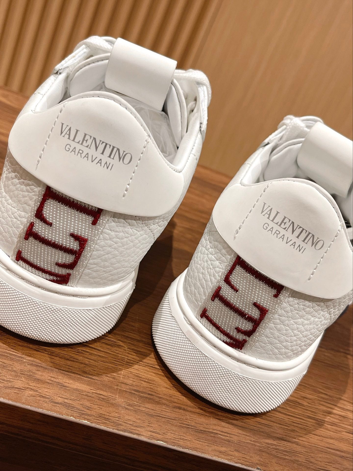Garavani VL7N logo-print strap sneakers