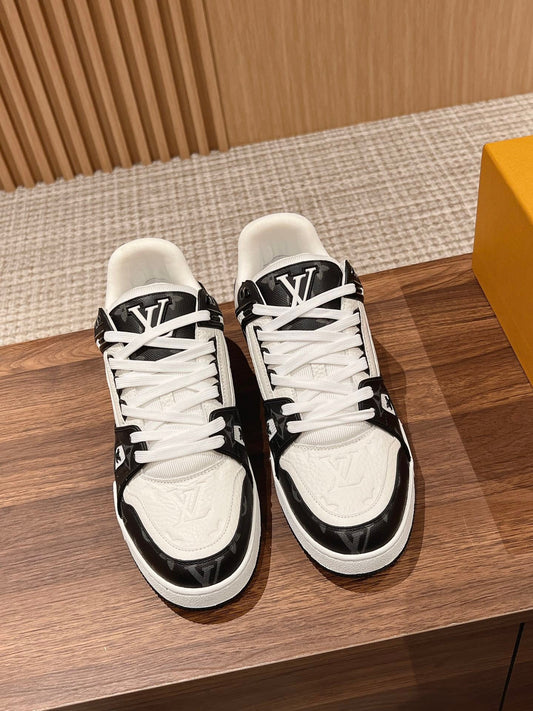 Trainer White Black