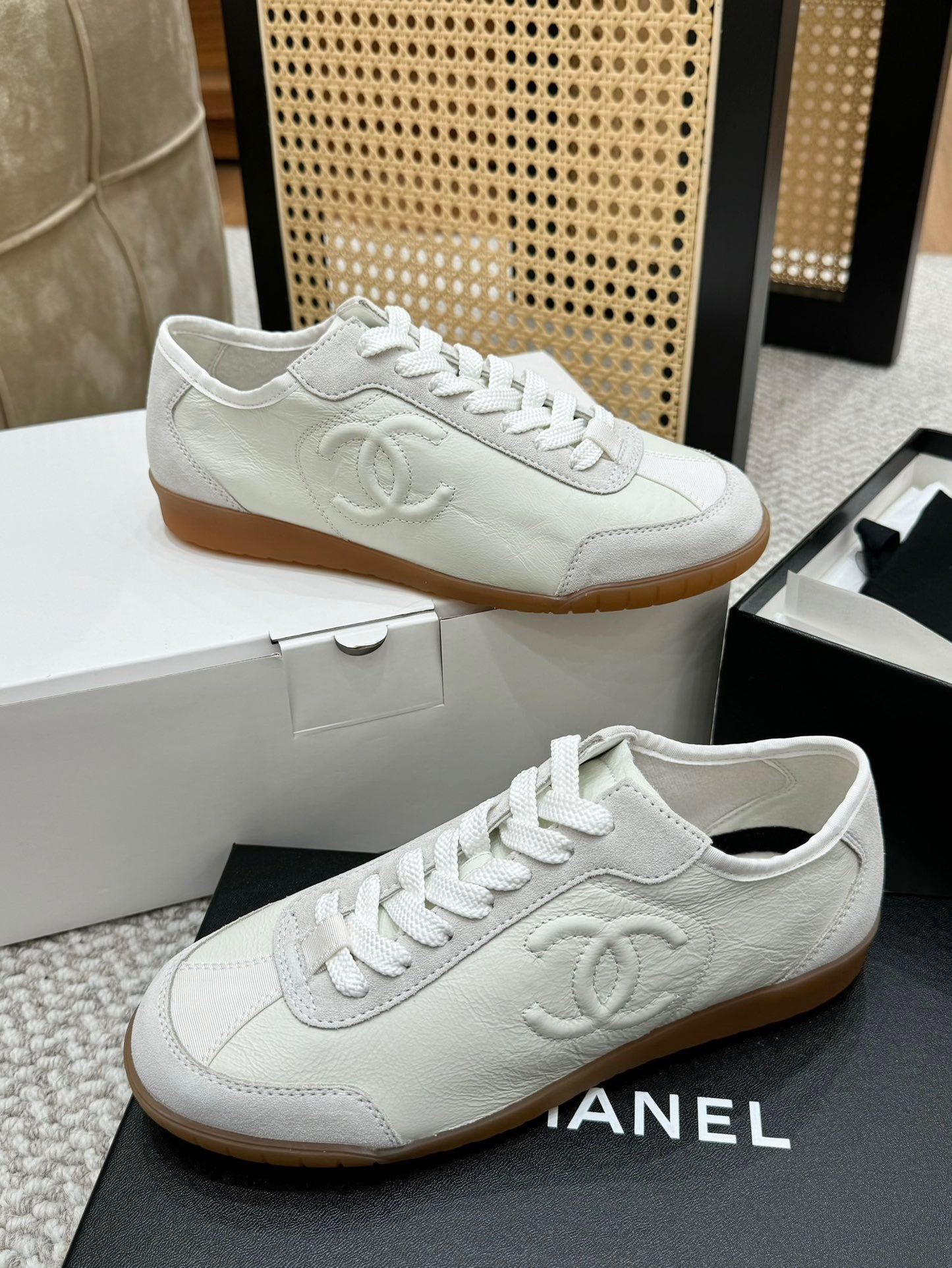 Calfskin & Suede CalfskinBlack Sneaker