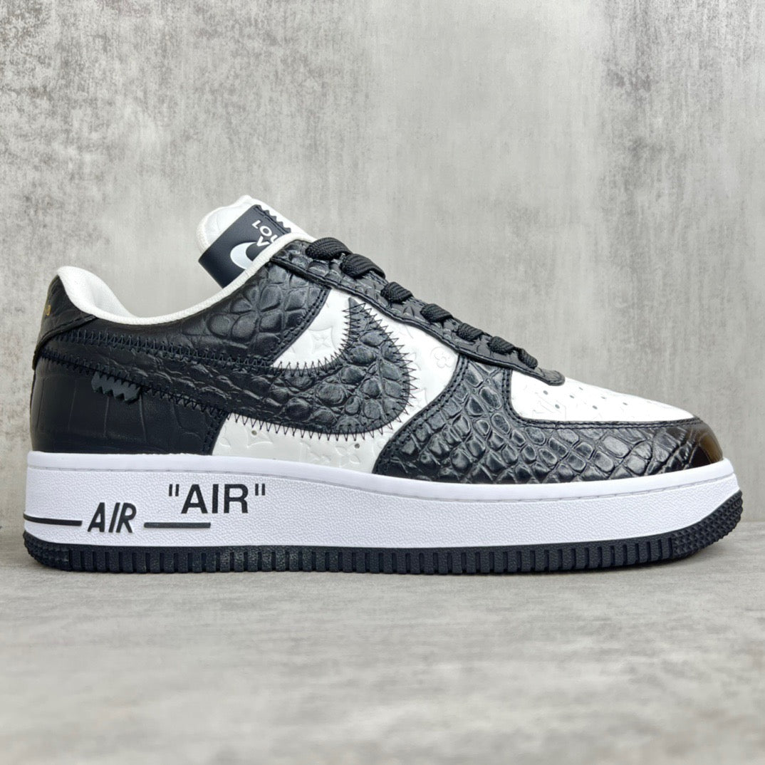 Low sneakers