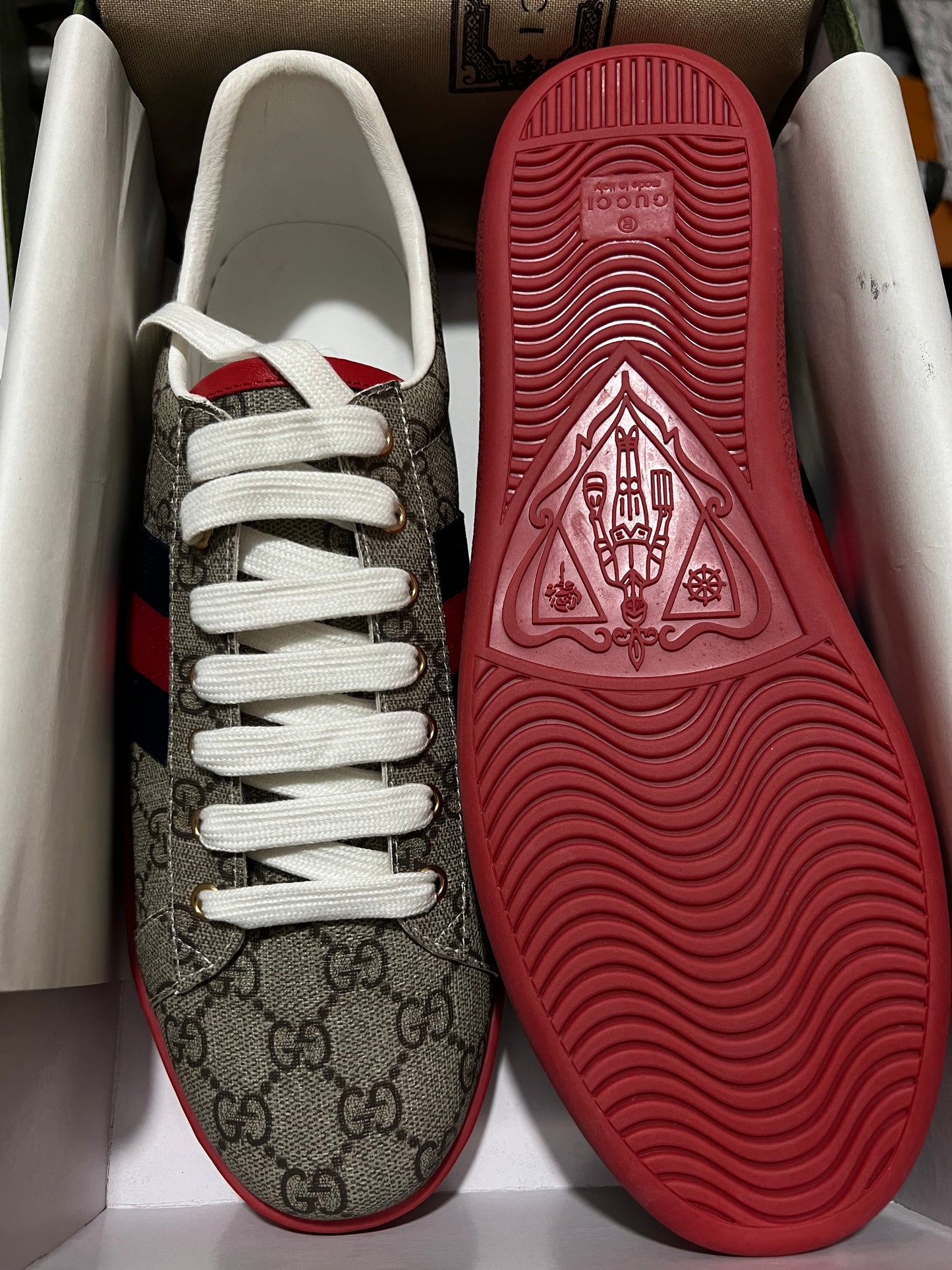 Sneaker