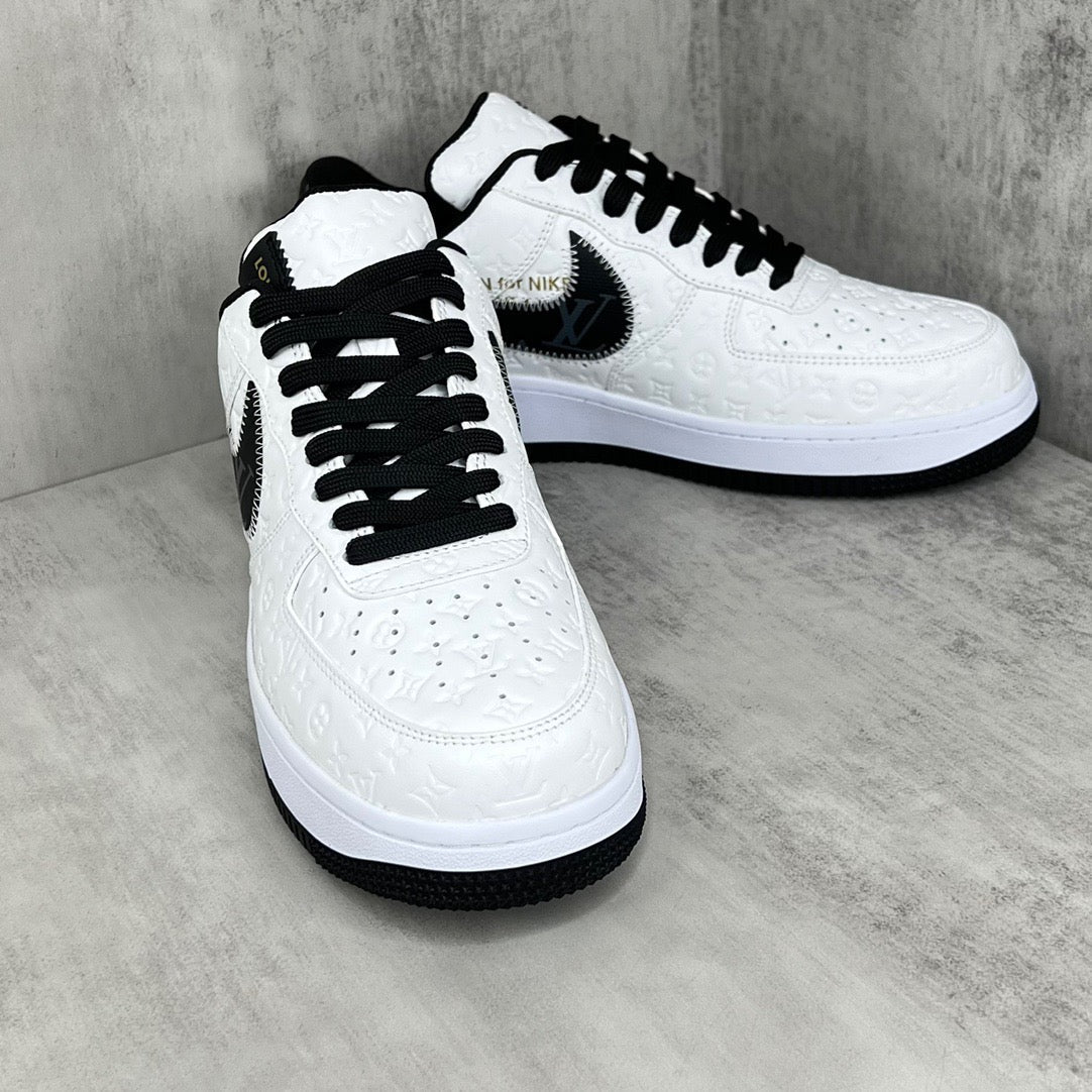 Low sneakers