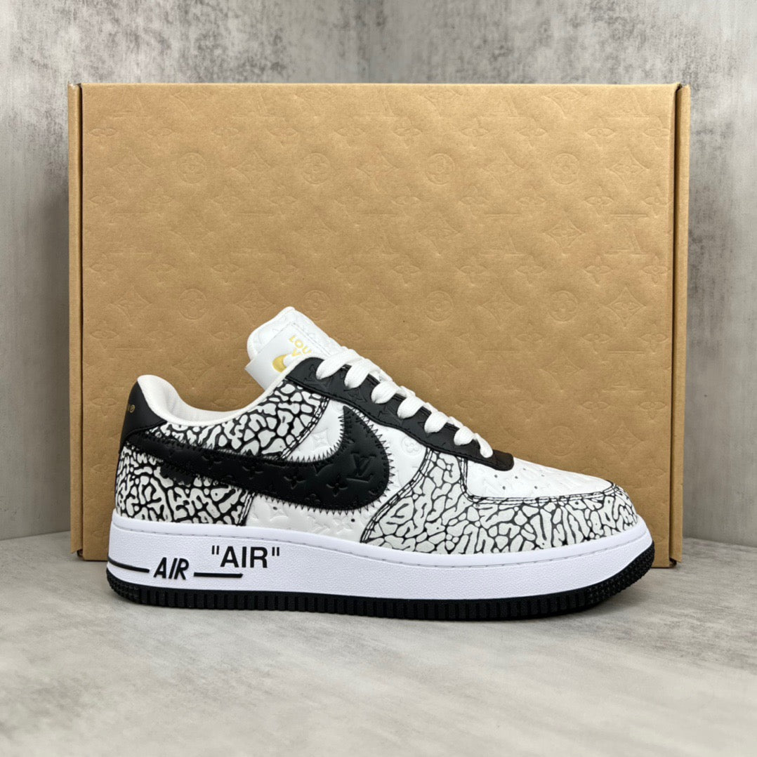 Low sneakers