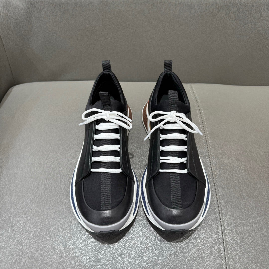 HS Sneaker