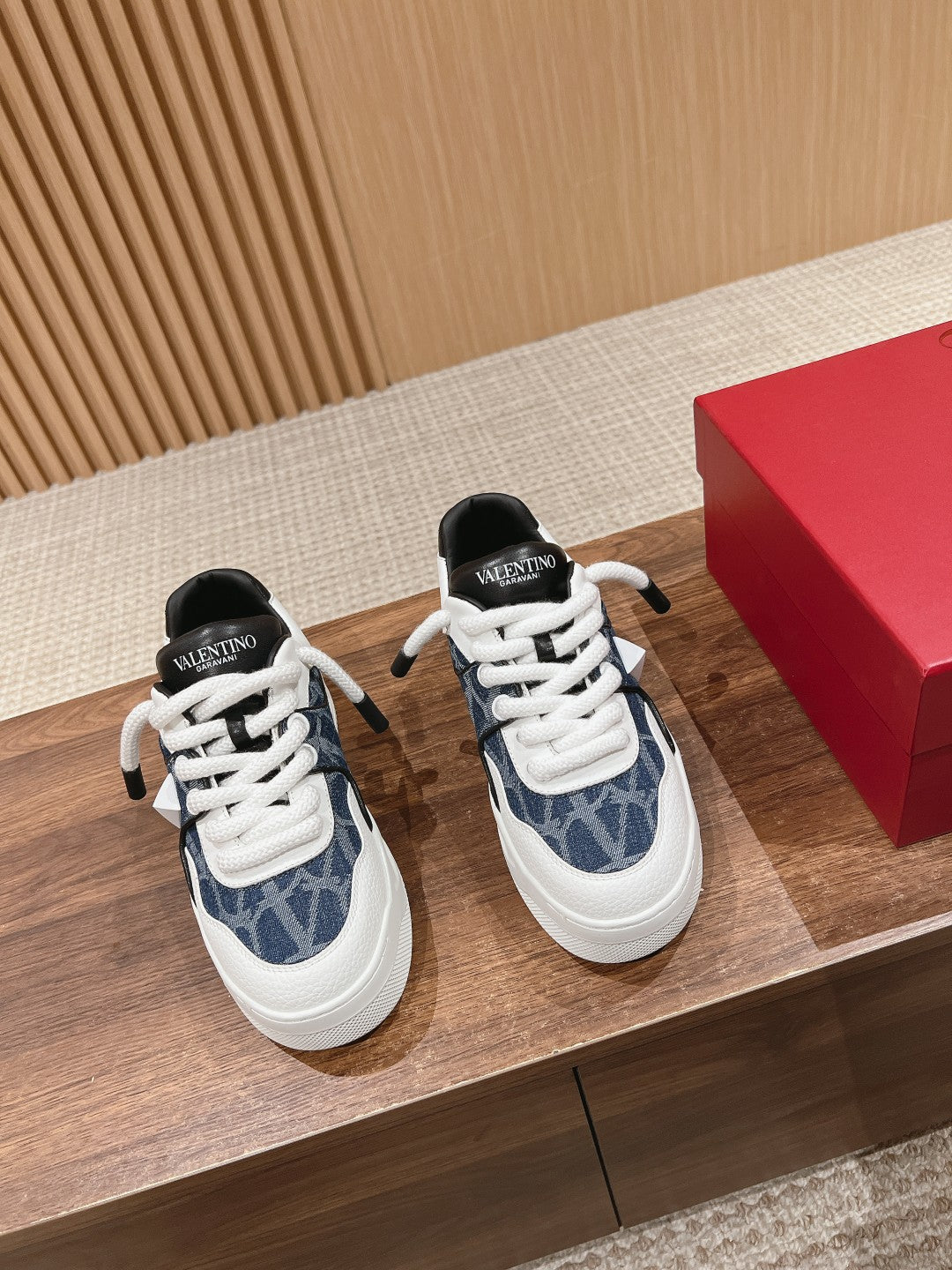 ONE STUD XL LOW-TOP SNEAKER IN NAPPA LEATHER AND TOILE ICONOGRAPHE FABRIC