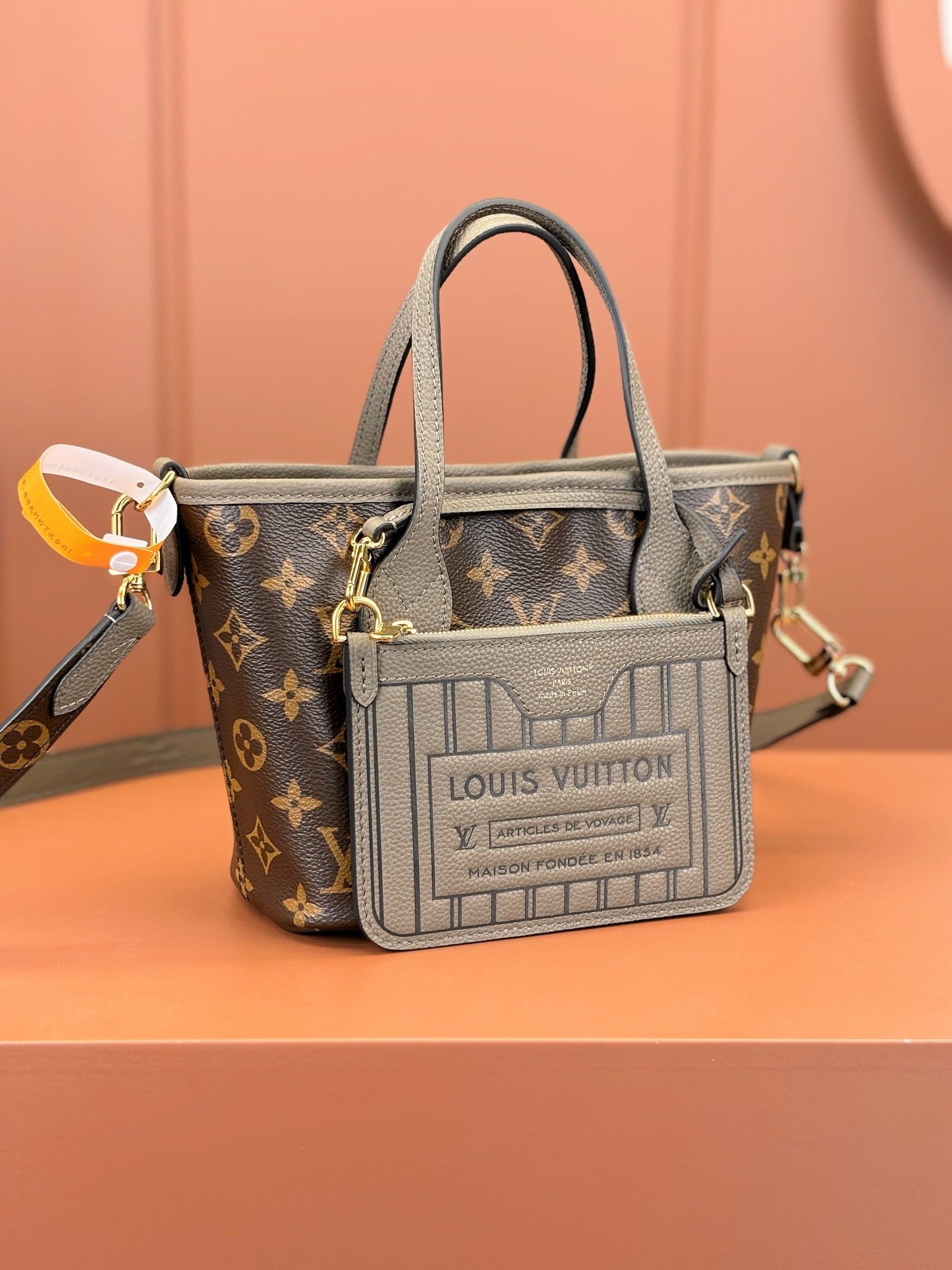 Neverfull Bandoulière Inside Out BB Bag