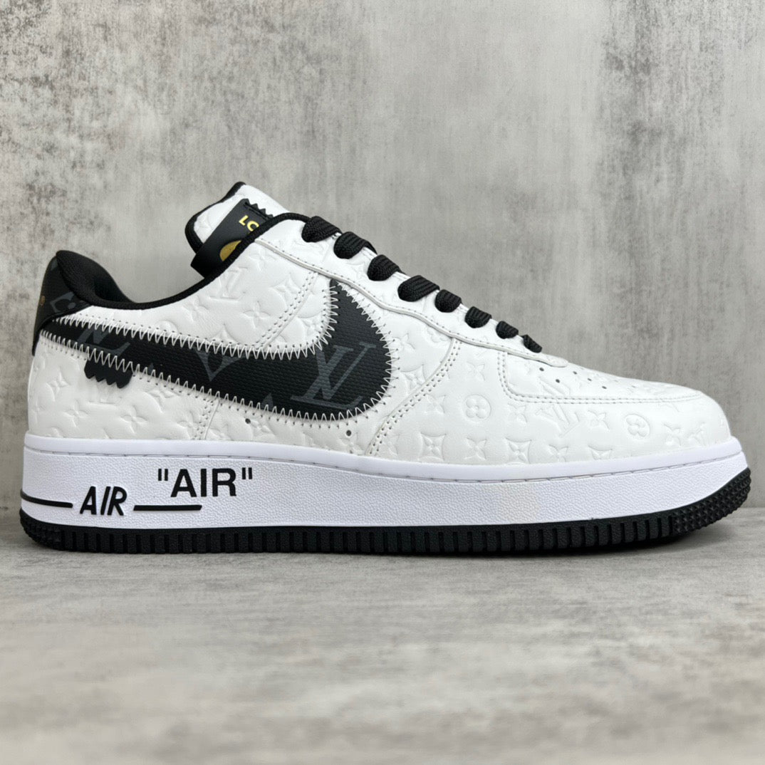 Low sneakers