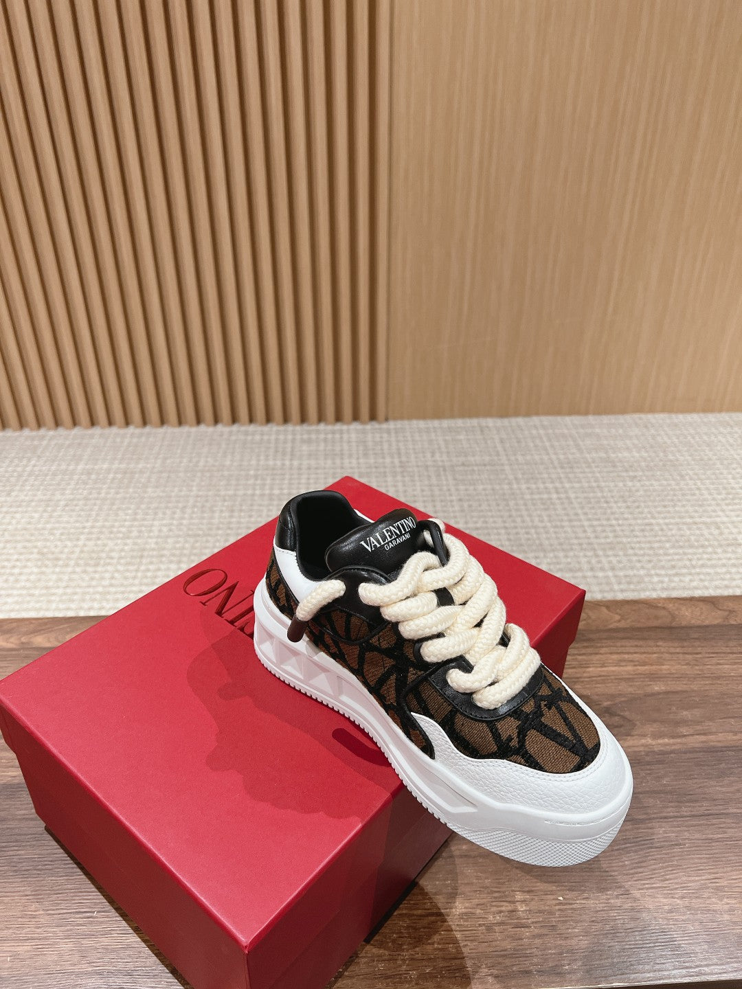 ONE STUD XL LOW-TOP SNEAKER IN NAPPA LEATHER AND TOILE ICONOGRAPHE FABRIC